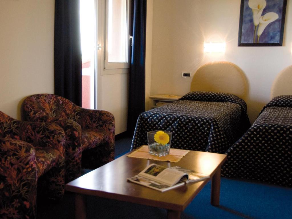 Hotel Principe Principina a Mare Habitación foto
